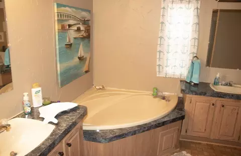 15680 E Royal Oak Dr, Perry, FL 32348 photo 9