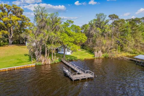 2790 Lakeview Point Rd, Quincy, FL 32351