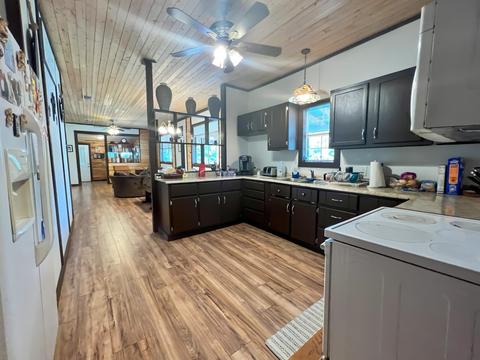 191 E Center St, Perry, FL 32348 photo 10