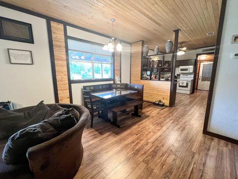 191 E Center St, Perry, FL 32348 photo 6