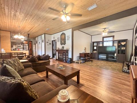 191 E Center St, Perry, FL 32348 photo 7
