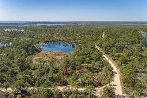 116 Fernway Rd, Alligator Point, FL 32346