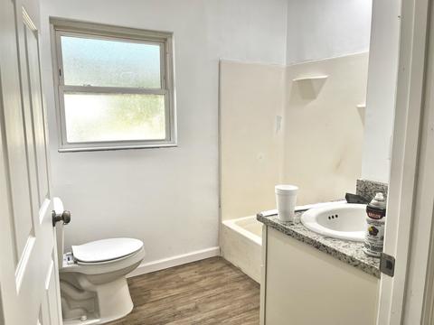 706 Apache St, Tallahassee, FL 32301 photo 9