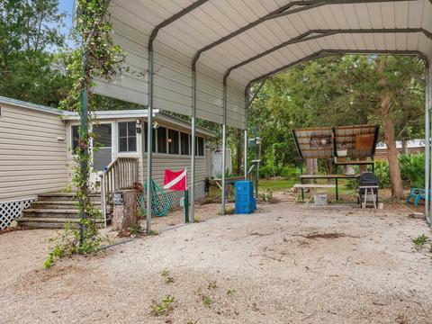 409 NE Second St, Steinhatchee, FL 32359 photo 3