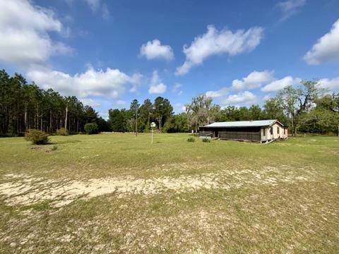 3638 NE Persimmon Dr, Pinetta, FL 32350
