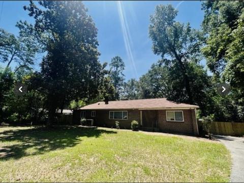 2229 Amelia Cir, Tallahassee, FL 32304