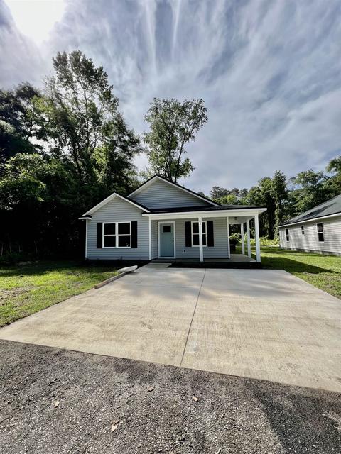 67 Winnebago St, Crawfordville, FL 32327