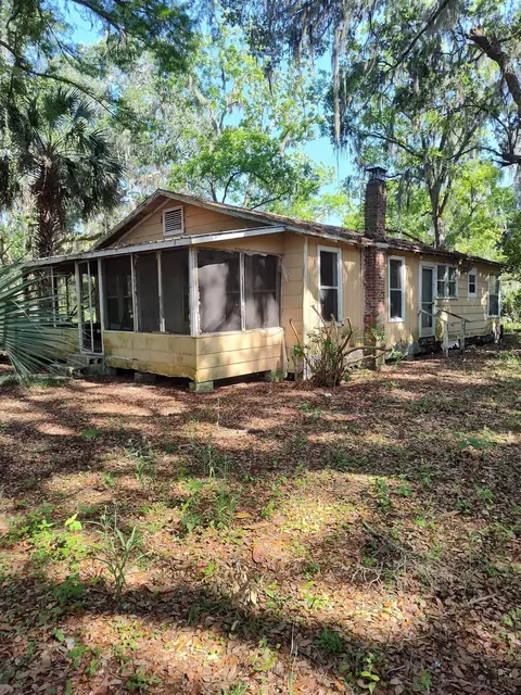 1618 Golf Course Rd, Perry, FL 32347