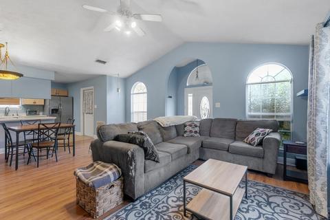 2128 Fallbrooke Ct, Tallahassee, FL 32308