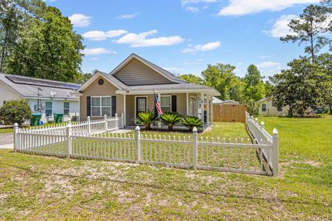 19 Ted Lott Ln, Crawfordville, FL 32327
