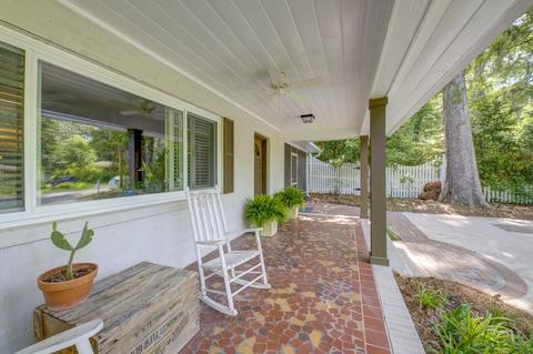 820 Governors Dr, Tallahassee, FL 32301