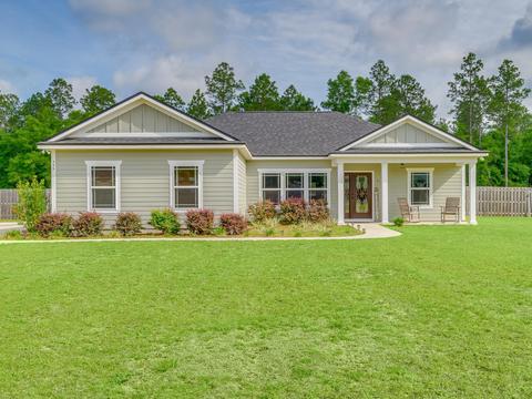 533 Parkside Cir, Crawfordville, FL 32327