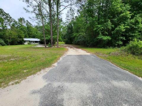 495 SE Apache Ave, Lee, FL 32059 photo 10