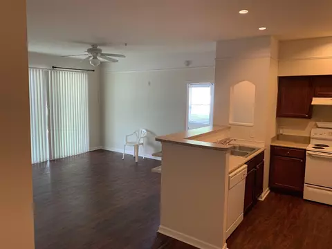 2801 Chancellorsville Dr #218, Tallahassee, FL 32312