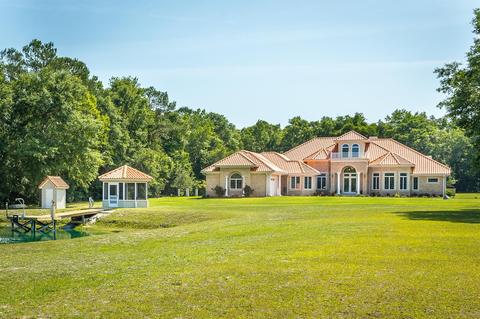 2561 Spring Creek Hwy, Crawfordville, FL 32327