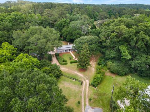 4979 Charles Samuel Dr, Tallahassee, FL 32309