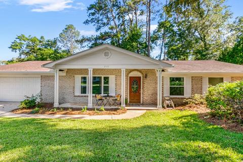 2935 Huntington Dr, Tallahassee, FL 32308
