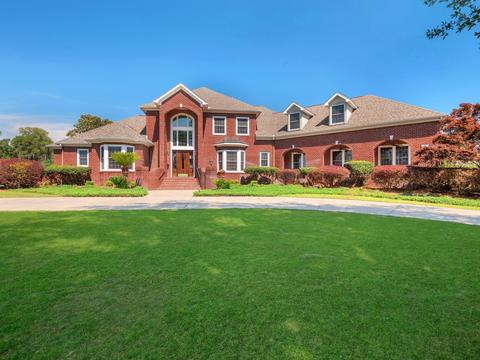 10026 Surrey Farms Ln, Tallahassee, FL 32309
