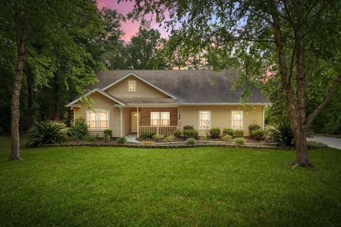 240 Foxfire Ct, Quincy, FL 32351