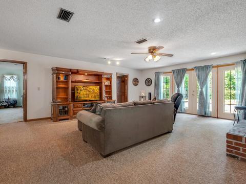 130 E Dowling St, Perry, FL 32347 photo 7