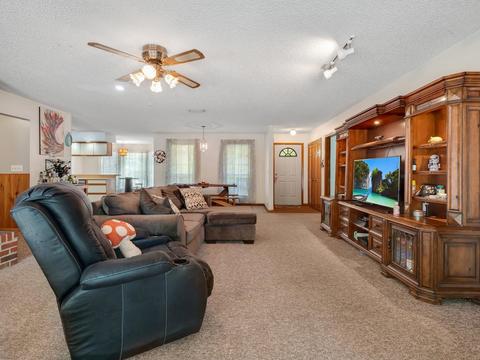 130 E Dowling St, Perry, FL 32347 photo 6