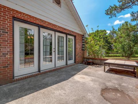130 E Dowling St, Perry, FL 32347 photo 4