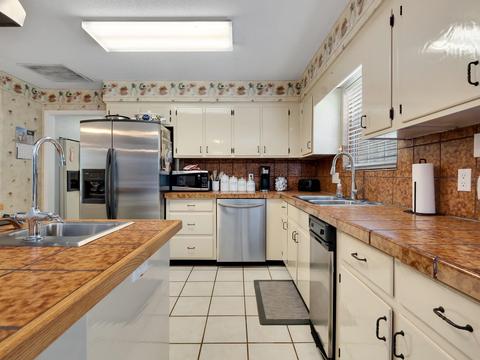 807 Puckett Rd, Perry, FL 32348 photo 8