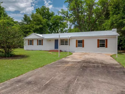 2148 Kasper St, Perry, FL 32347 photo 1