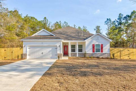 145 Sand Pine Cir, Midway, FL 32343