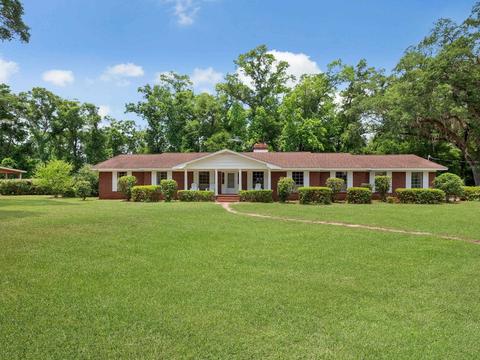 1374 Burgess Dr, Tallahassee, FL 32304