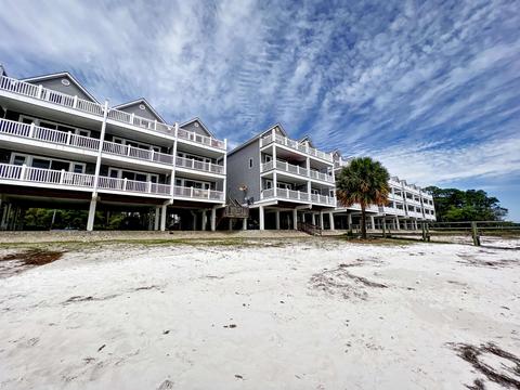 3186 Hwy 98 East Hwy #F3, Carrabelle, FL 32322