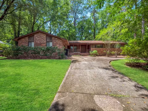 3201 Storrington Dr, Tallahassee, FL 32309