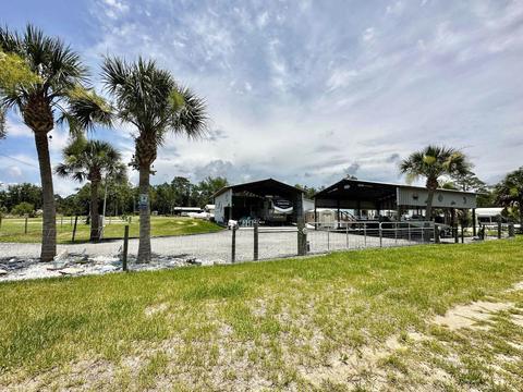 502 NW Fifth Ave, Steinhatchee, FL 32359 photo 2