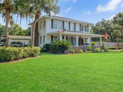 114 W Veterans Dr, Perry, FL 32347 photo 2