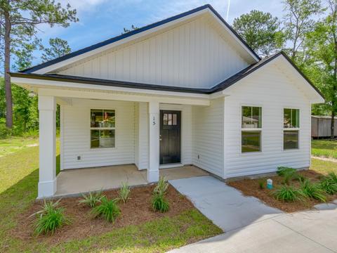 12 Montgomery Dr, Crawfordville, FL 32327