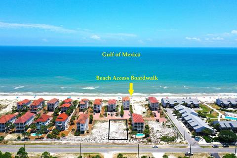 1828 Sunset Dr, St George Islan, FL 32322