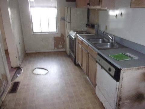 218 N Orange St, Perry, FL 32347 photo 3