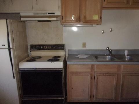 218 N Orange St, Perry, FL 32347 photo 2