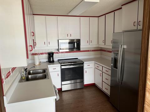 609 Riverview Dr, Carrabelle, FL 32322 photo 8