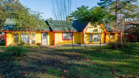 828 Barrie Ave, Tallahassee, FL 32303