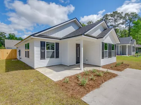 84 Shar Mel Re Ln, Crawfordville, FL 32327