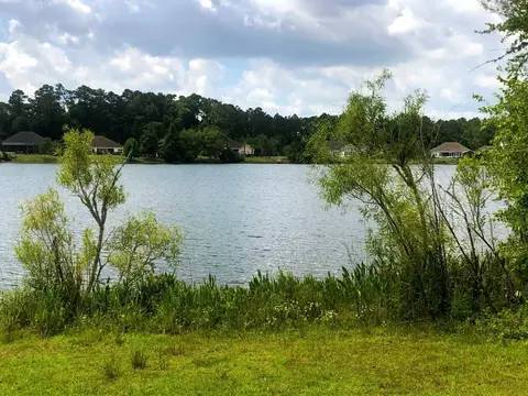2015 Hickory Tree Ln, Tallahassee, FL 32303