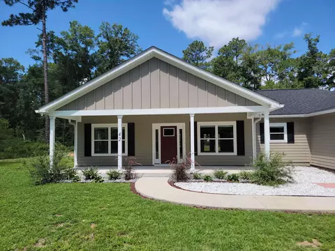 42 Pan Cera Dr, Crawfordville, FL 32327