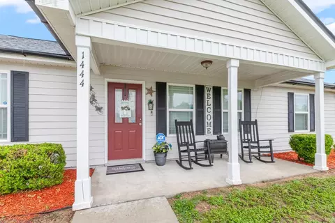 1444 Rustling Pines Blvd, Midway, FL 32343