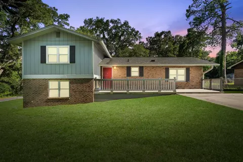 1851 Hopkins Dr, Tallahassee, FL 32303
