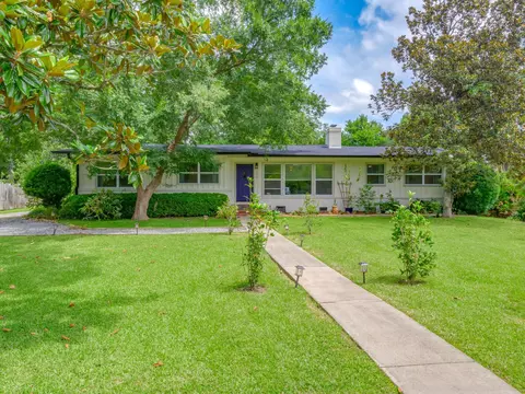 1010 Mimosa Dr, Tallahassee, FL 32312