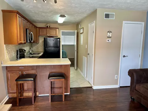 253 Hayden Rd #257, Tallahassee, FL 32304