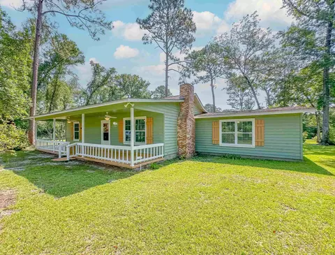 243 Glover Ln, Crawfordville, FL 32327
