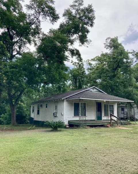 20 Malcolm St, Quincy, FL 32351