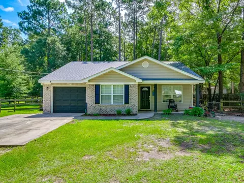 10071 Green Fountain Rd, Tallahassee, FL 32305